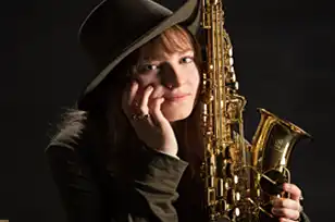 Apprendre à jouer du saxophone à l'école de musique La Lyre Mélusine, Lusignan